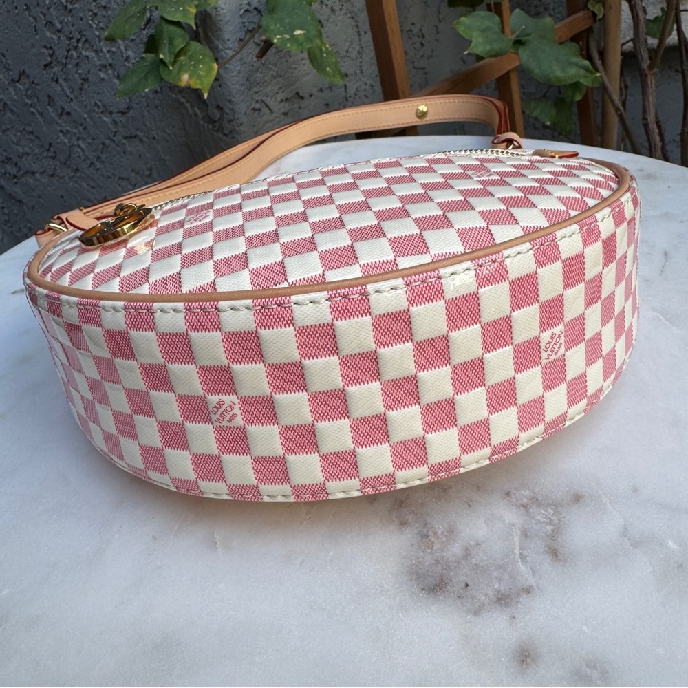 Louis Vuitton Damier Vernis Loop Crossbody - Picture 12 of 14